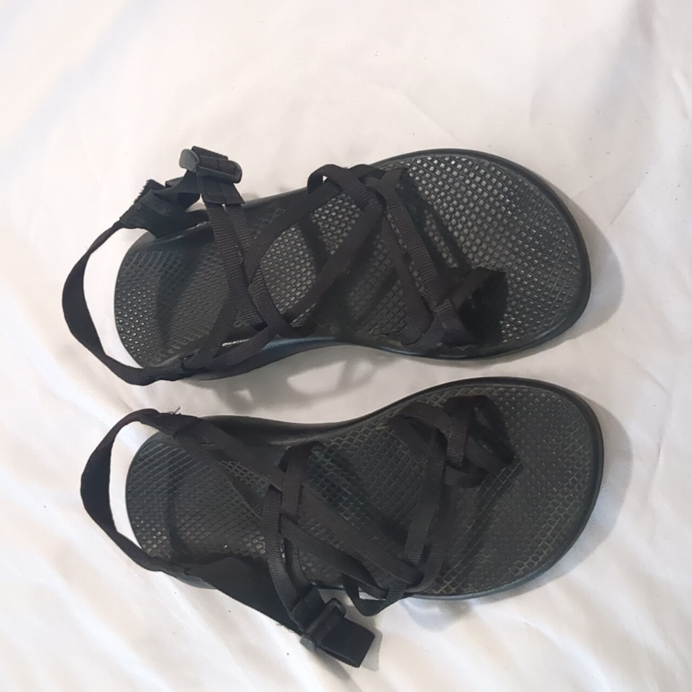 Black chacos